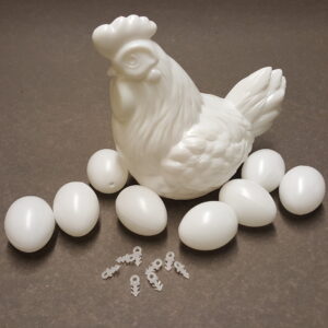 Hennenfigur mit 8 Eiern und Ösen - DIY- Kreativset