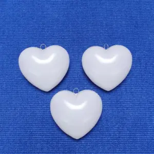 3er Set weiße Deko-Herzen – Vielseitiger Schmuck für drinnen und draußen