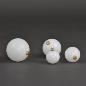 4er Kugel-Set mit Kronen – Dein Kreativ-Set für königliche Weihnachtsideen!