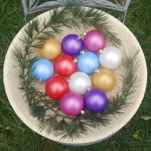 Weihnachtskugeln aus Kunststoff (Ø7cm) – Nachhaltige Deko in 12er-Sets!