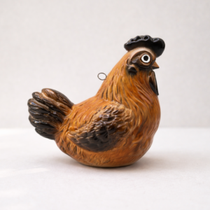 Deko-Henne 20cm mit orange-schwarzem Federkleid, wetterfester Kunststoff, zum Aufhängen